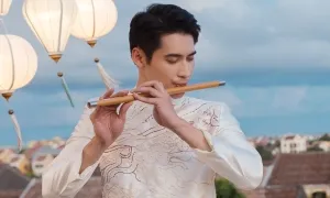 Tuấn Ngọc thổi sáo, đánh đàn trong MV 'Một vòng Việt Nam' Tuấn Ngọc thổi sáo, đánh đàn trong MV 'Một vòng Việt Nam'